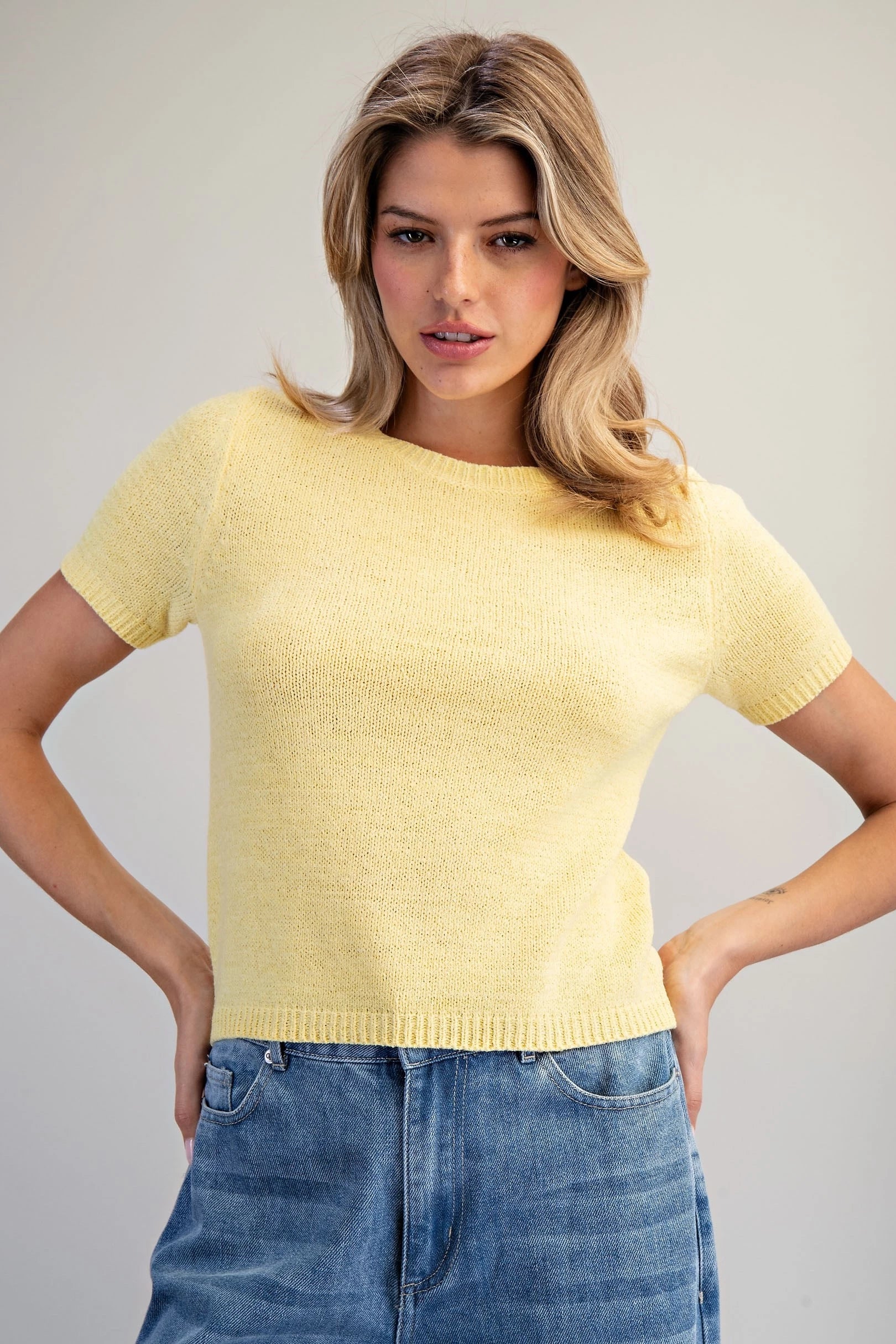 Banana Cream Round Neck Short Sleeve Sweater
