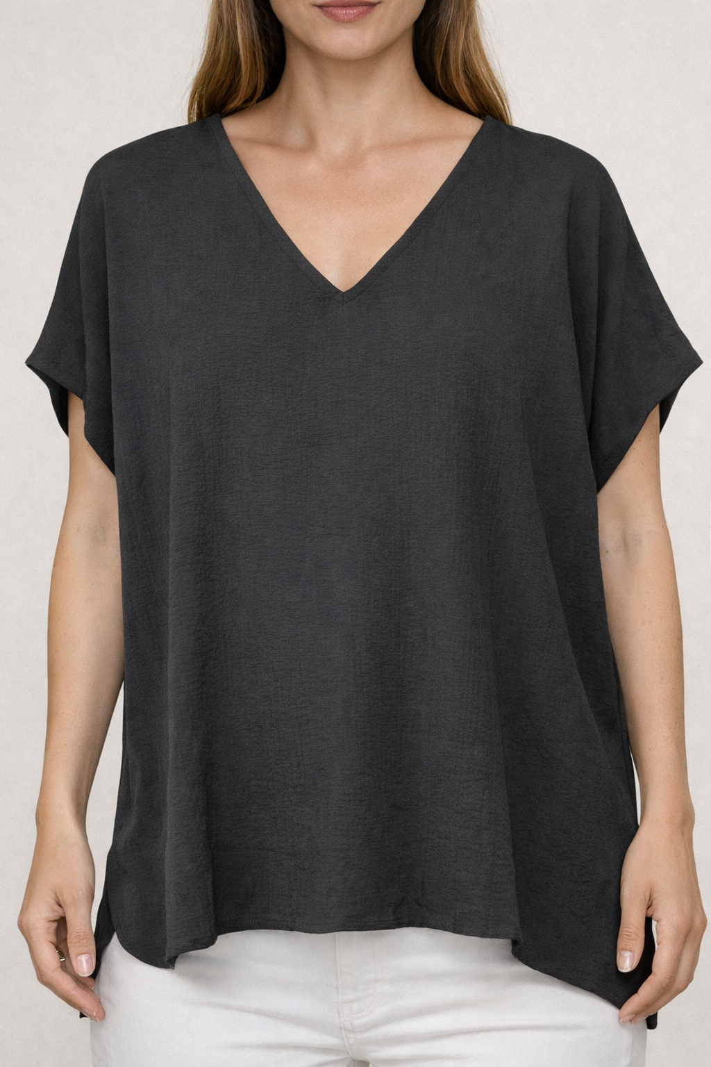 Black Light Weight Vneck