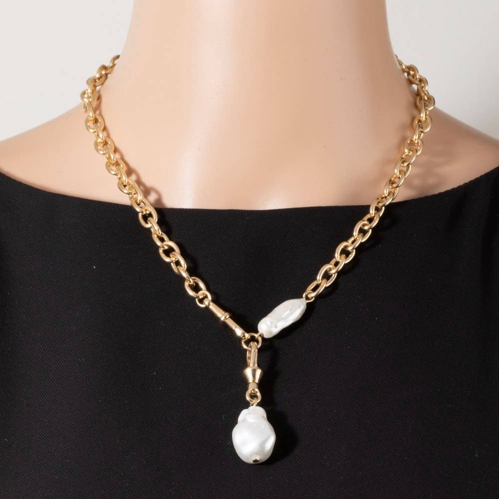 Pearl Pendant Chain Necklace