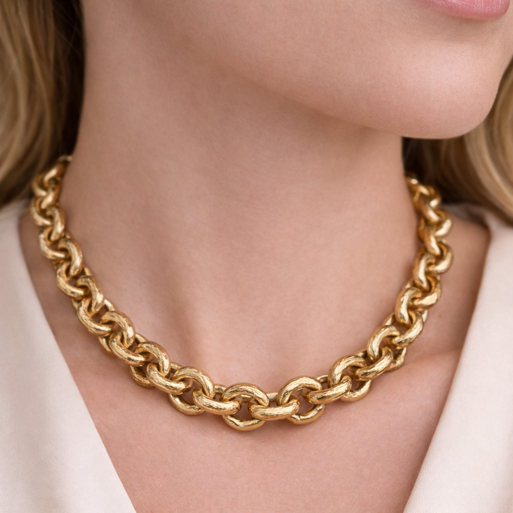 Canvas Jacqueline Chunky Linked Necklace in Worn Gold