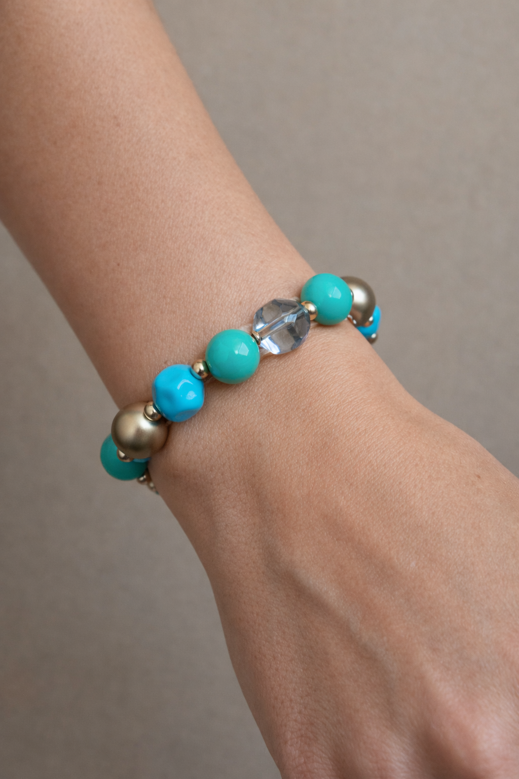 Turquoise Gold Resin Stretch Bracelet