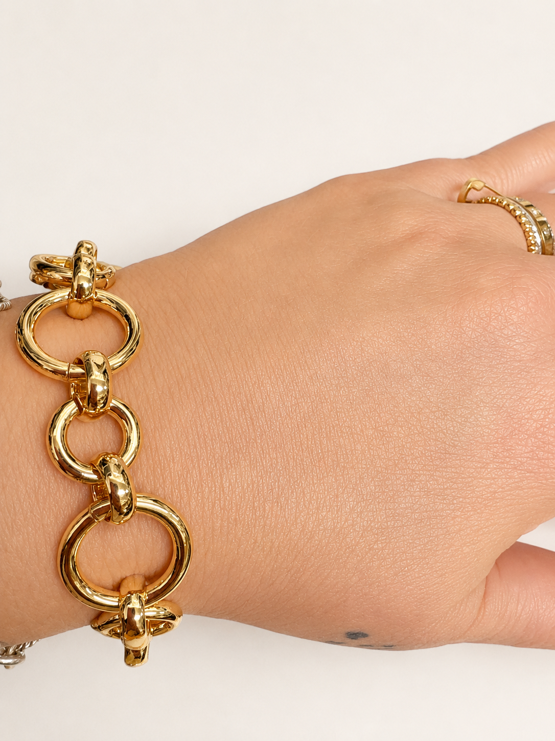 Gold Circle Chain Bracelet