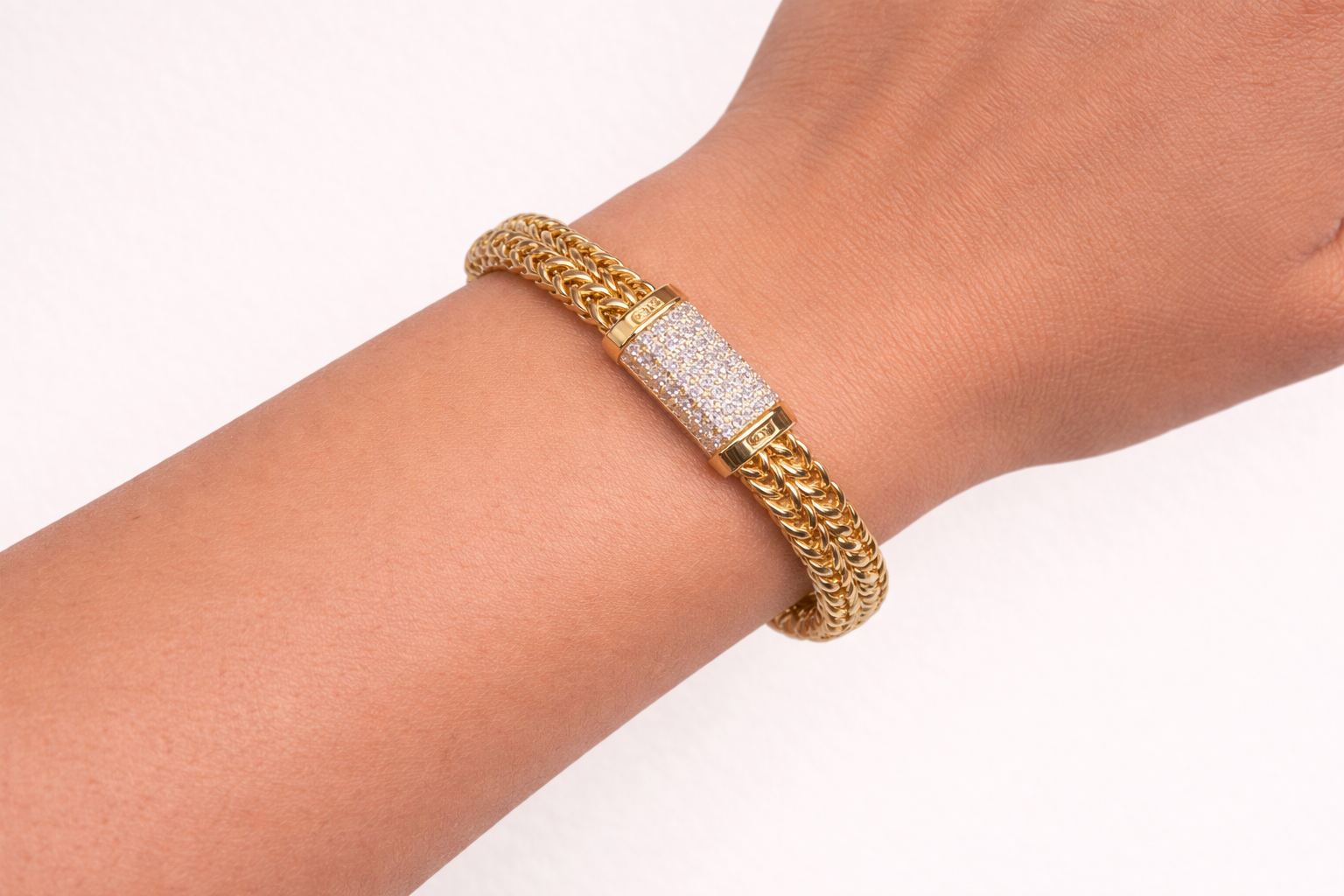 Pave Rope Chain Magnetic Bracelet