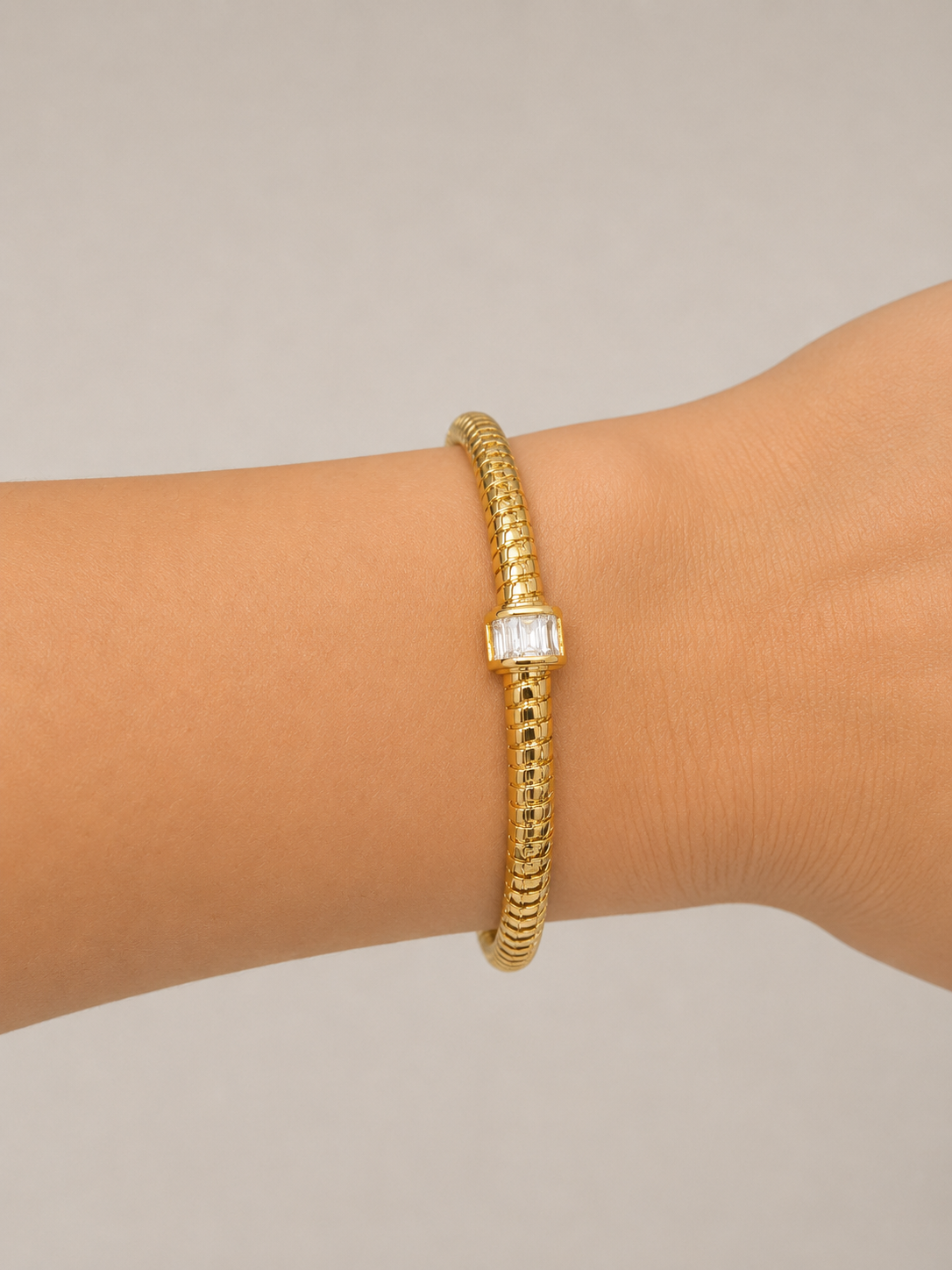 Thin Crystal Shrimp Bangle