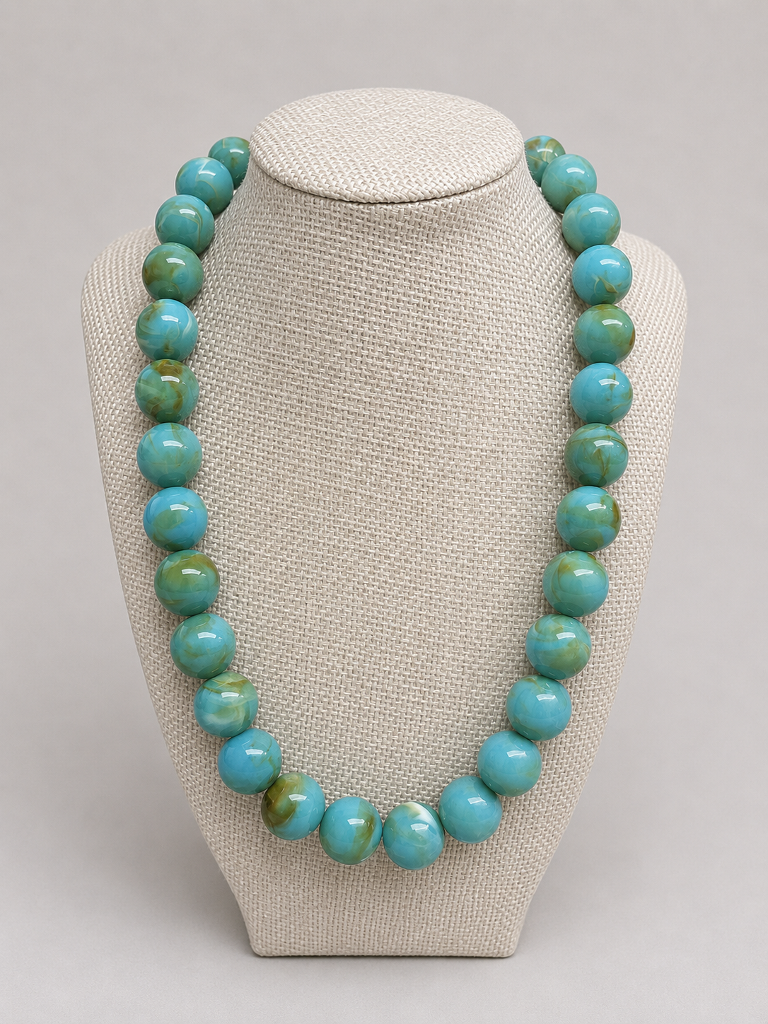 Small Acrylic Beaded Necklace