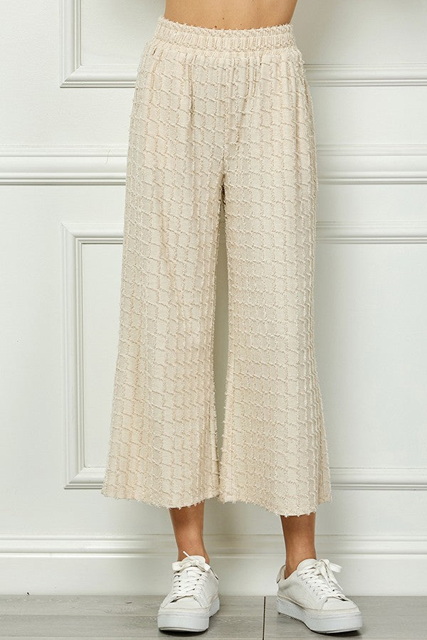 Ivory Eyelash Textured Cropped Pants Set