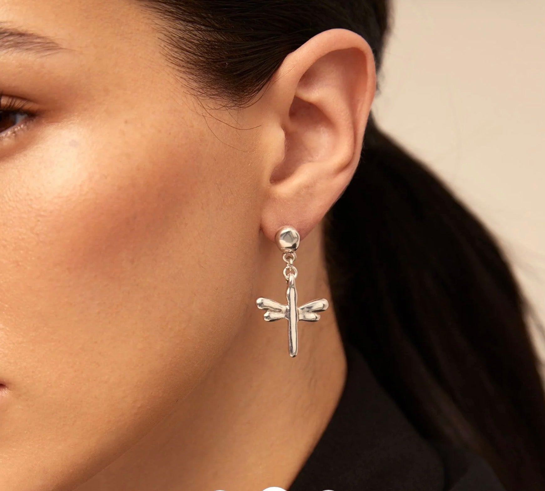 Uno de 50 Earrings Hold-Me Tight