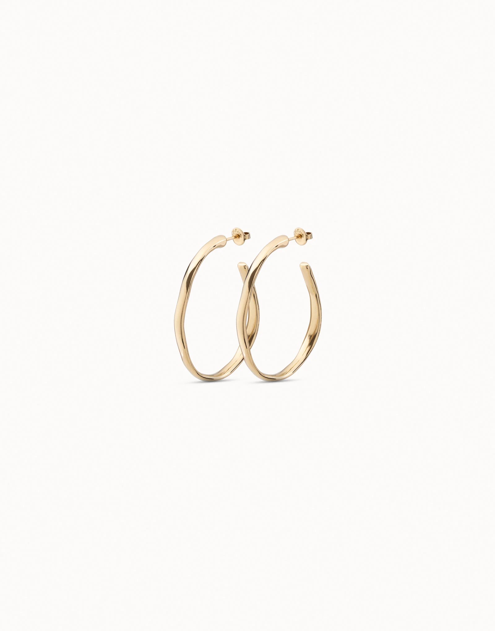 Uno de 50 Ohm Gold Hoop Earrings
