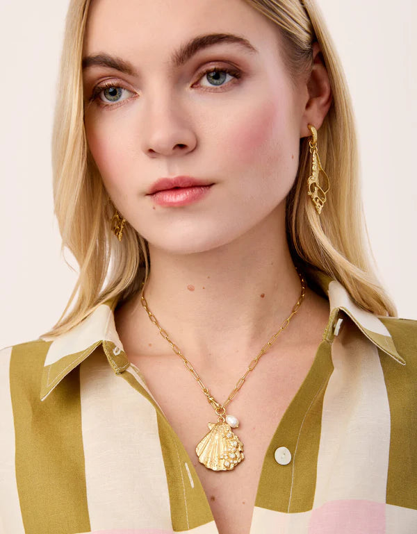 Spartina Scallop Shell Necklace 18" White Opal