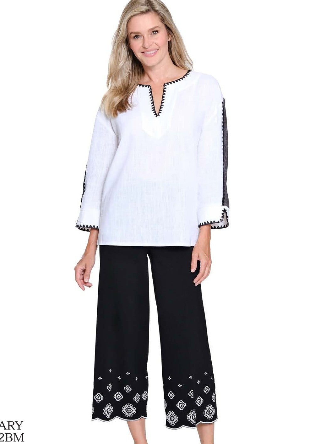 Crochet Trim Ivory w/blk Trim Linen Top