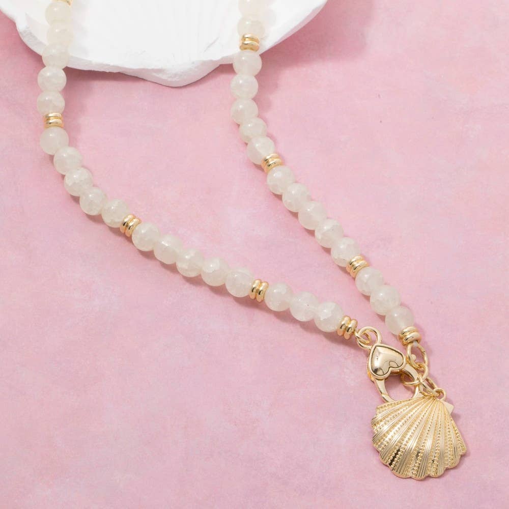 Sea Shell Charm And Heart Clasp Glass Beaded Necklace