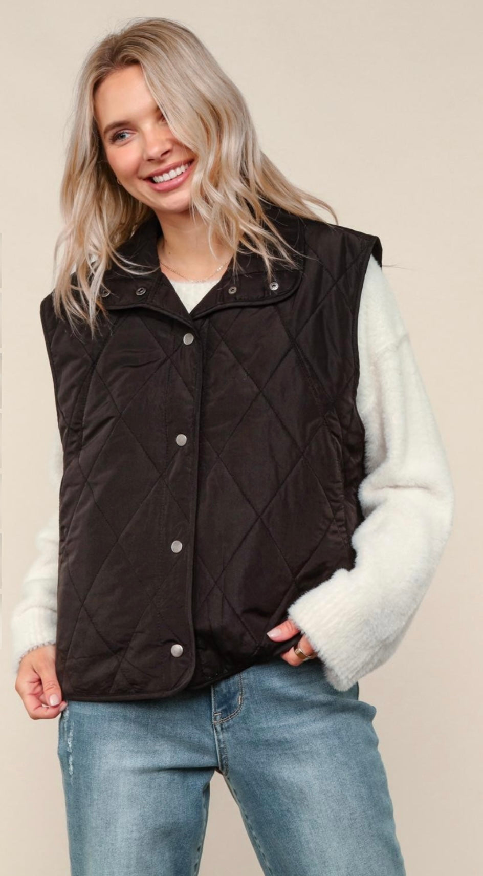 Round Hem Quilted Puffer Vest - Black