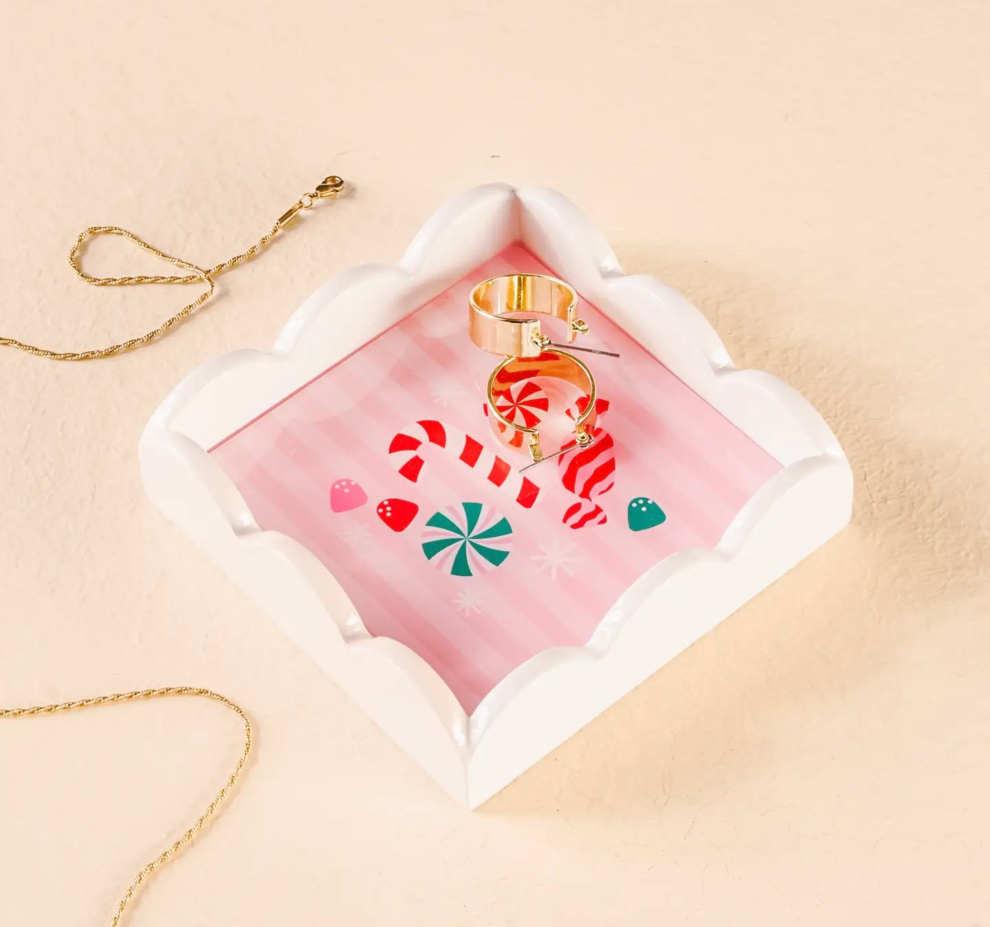 Sugar Rush Scallop Trinket Tray
