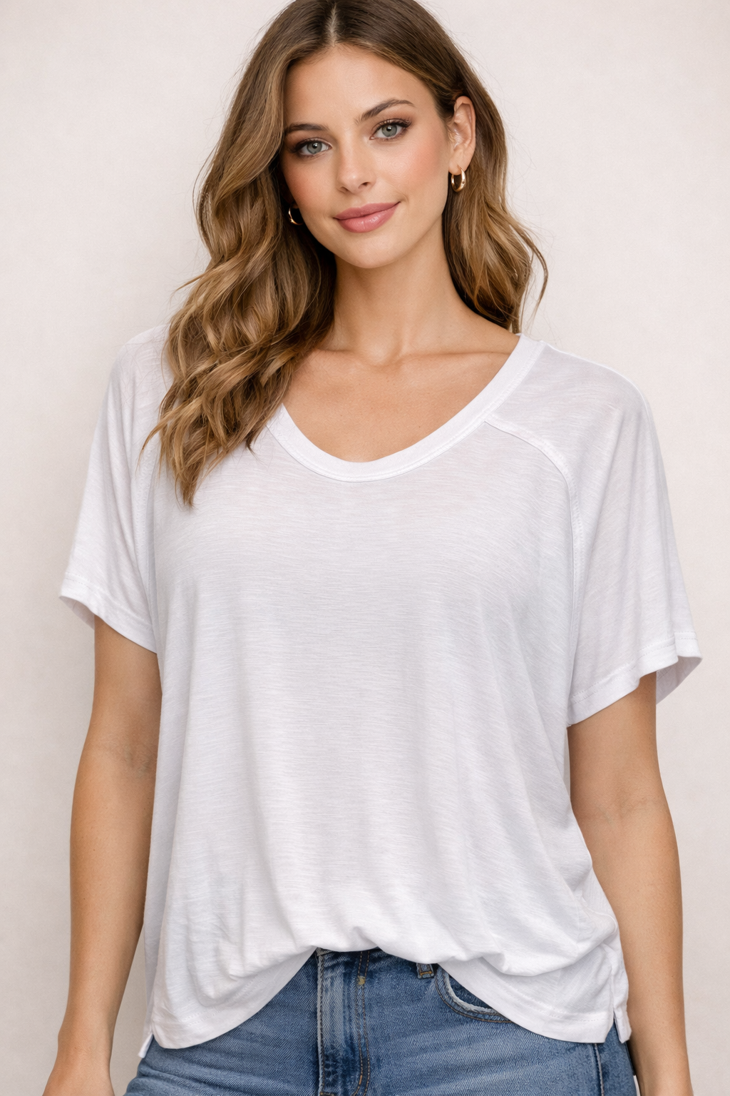 WHITE JERSEY CREW NECK TOP WITH SHIRRED BACK