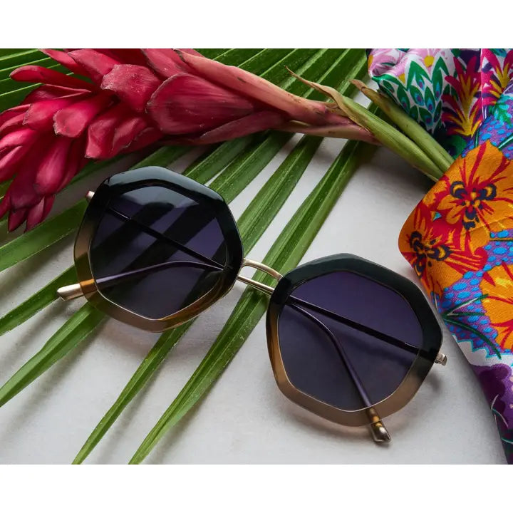 Peepers Solana Sunglasses -  Black/Tan