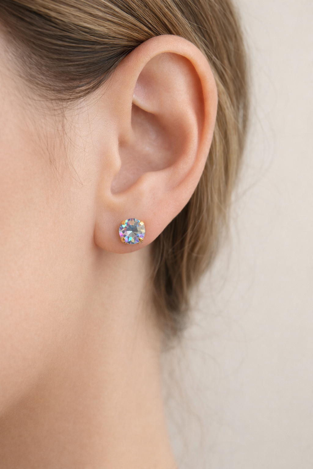 Tova The Oakland Studs - Ice Blue Glimmer
