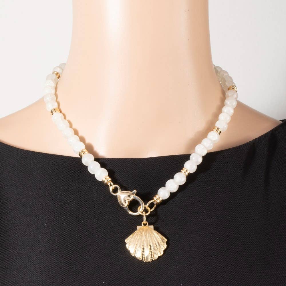 Sea Shell Charm And Heart Clasp Glass Beaded Necklace