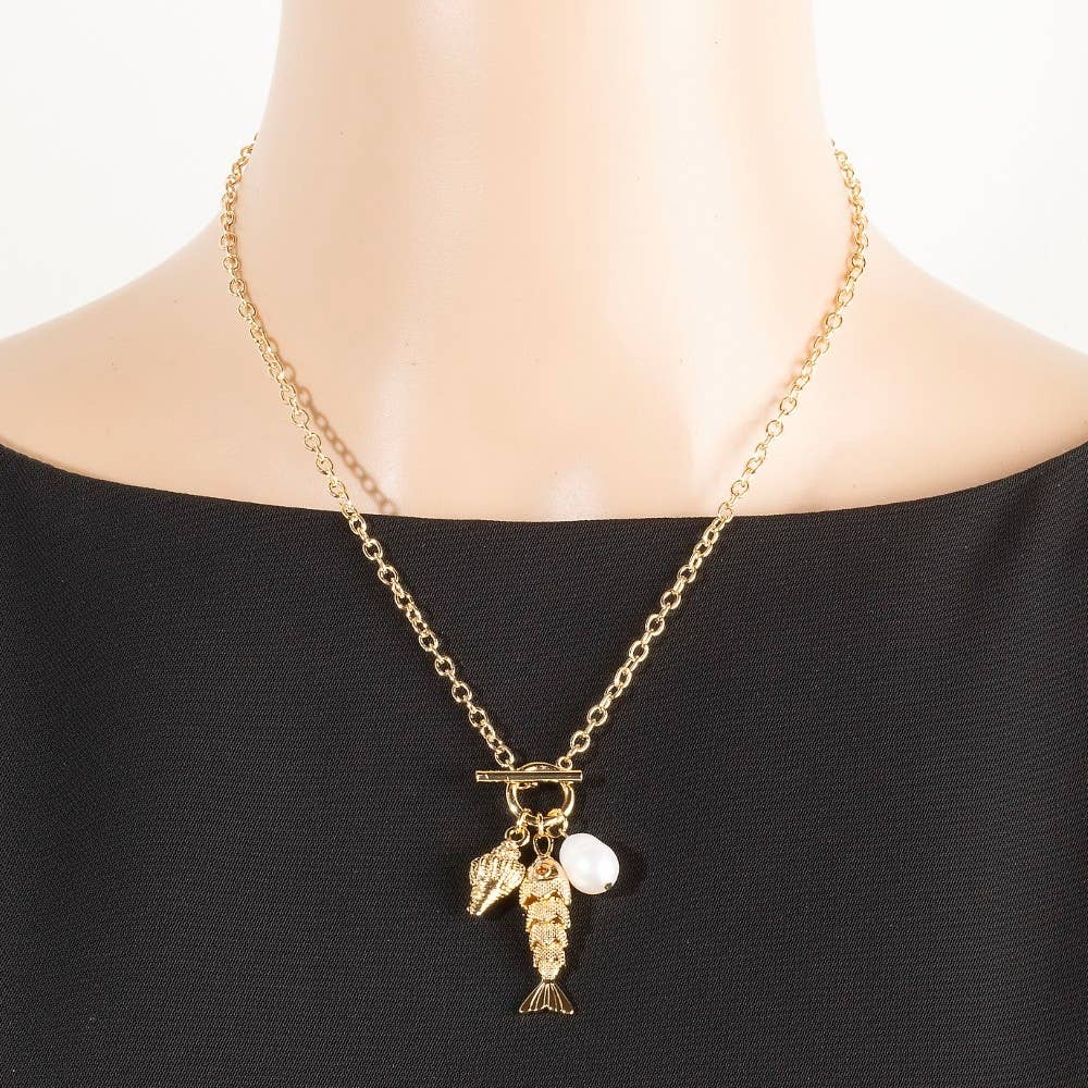 Pearl Fish And Sea Shell Pendants Chain Necklace