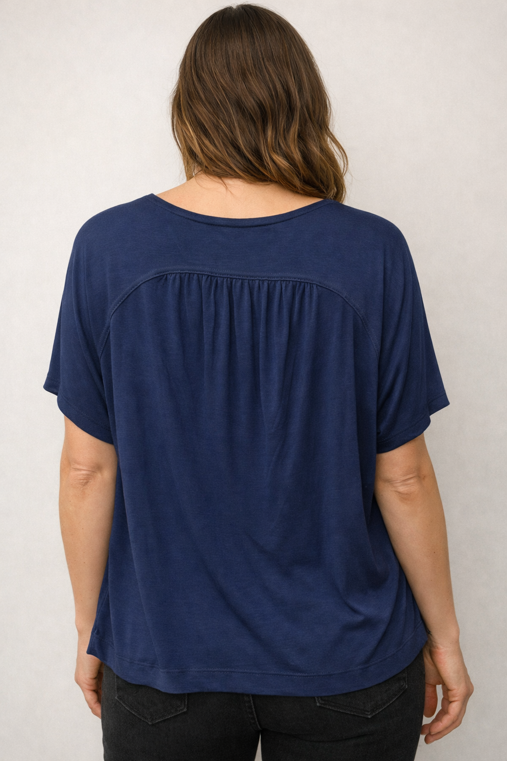 NAVY JERSEY CREW NECK TOP WITH SHIRRED BACK