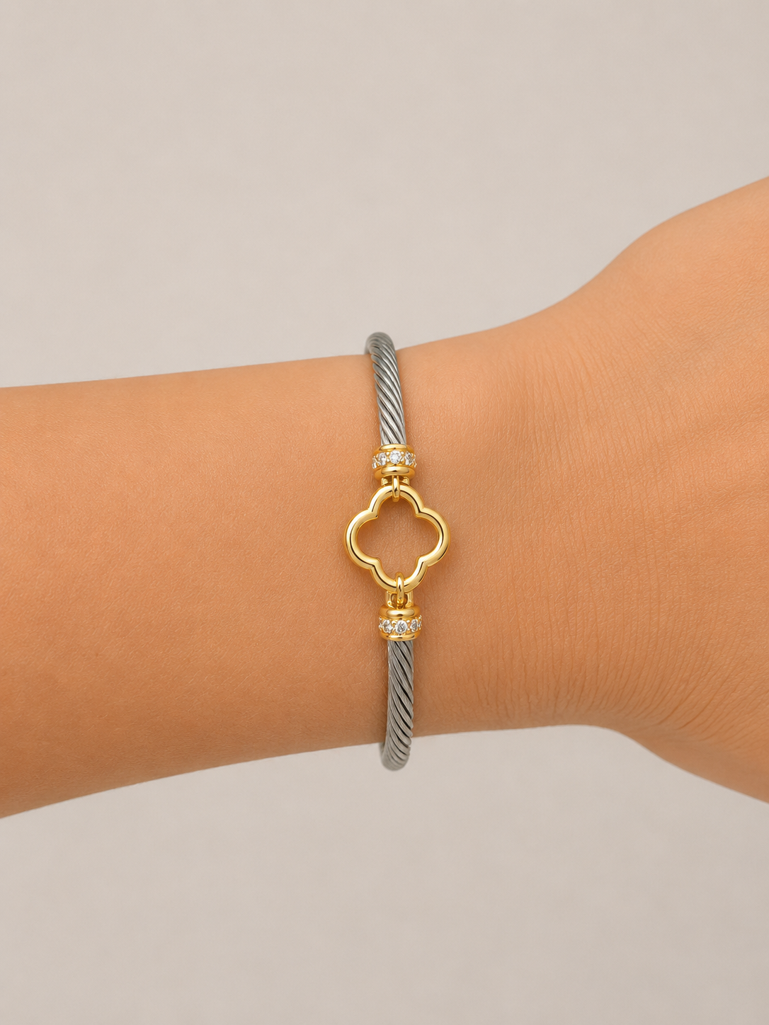Two Tone Clover Clasp Bracelet