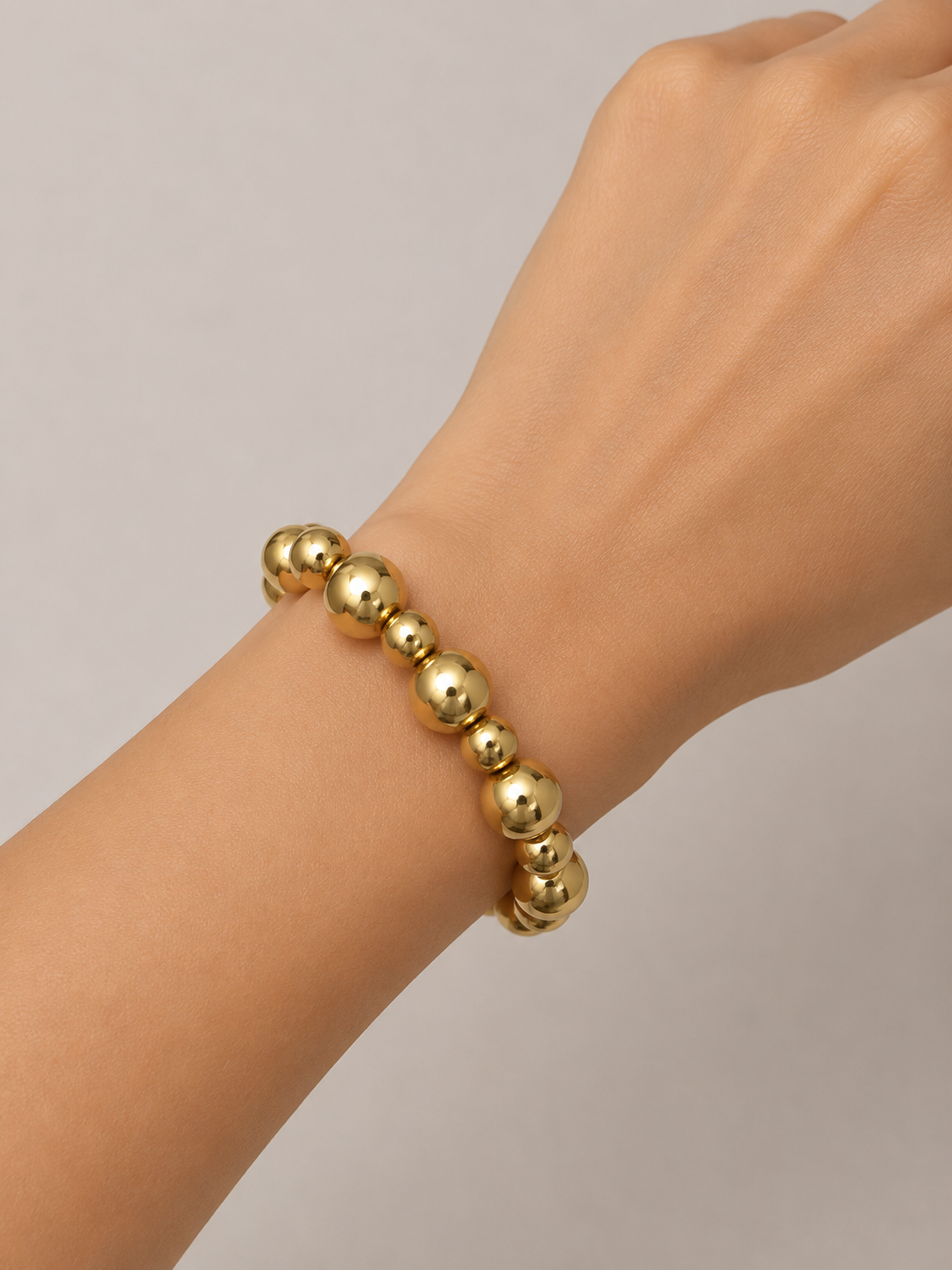 Uno de 50 18k Gold-Plated Beaded Leather Bracelet, Round Bubble Design, Ser Intrepida