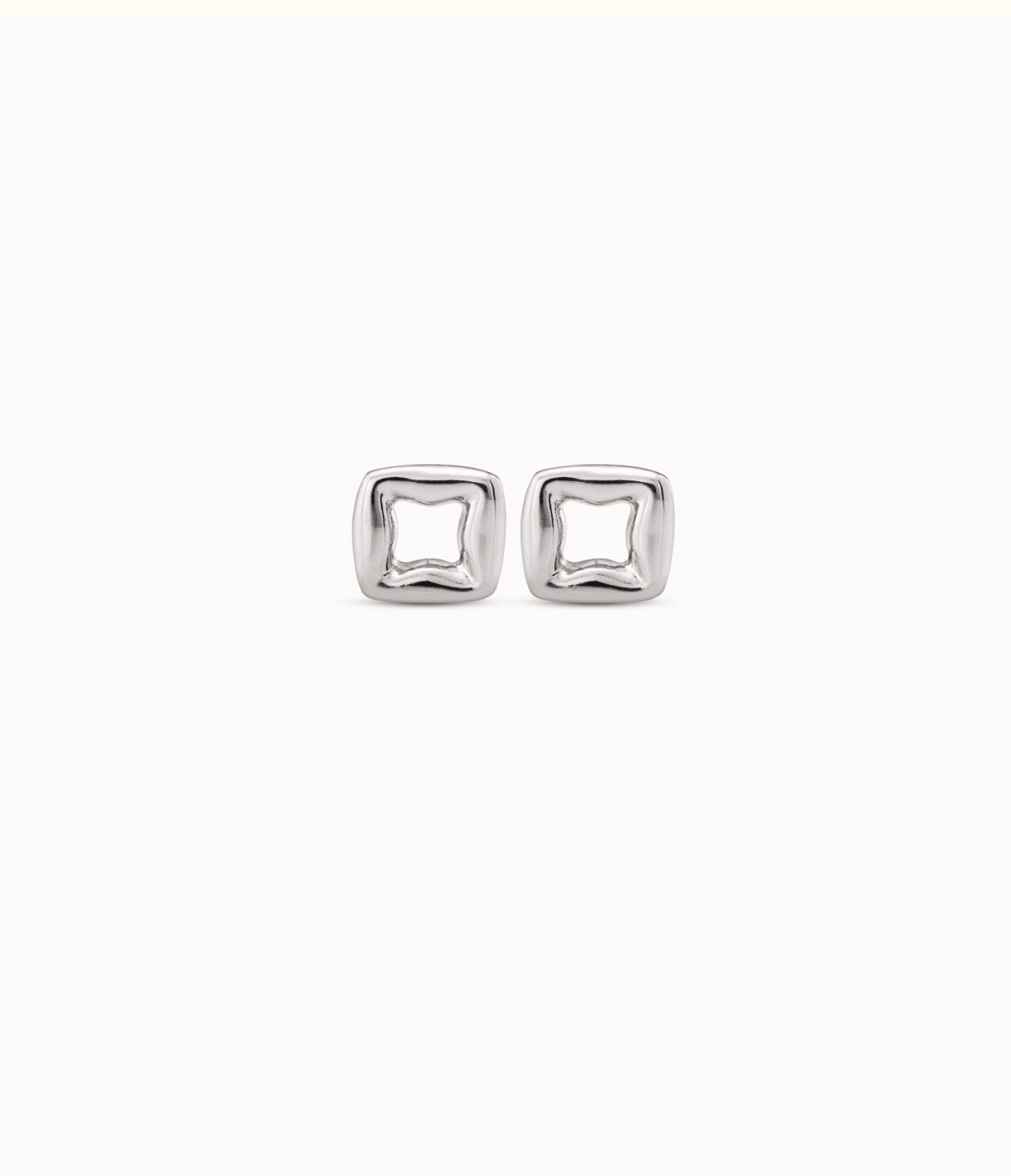Uno de 50 Femme Fatale Studded Earrings