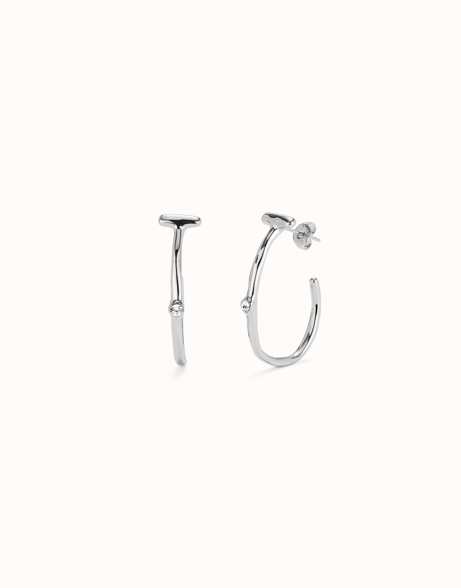 Uno de 50 SER indomitable Plated Hoop Earring