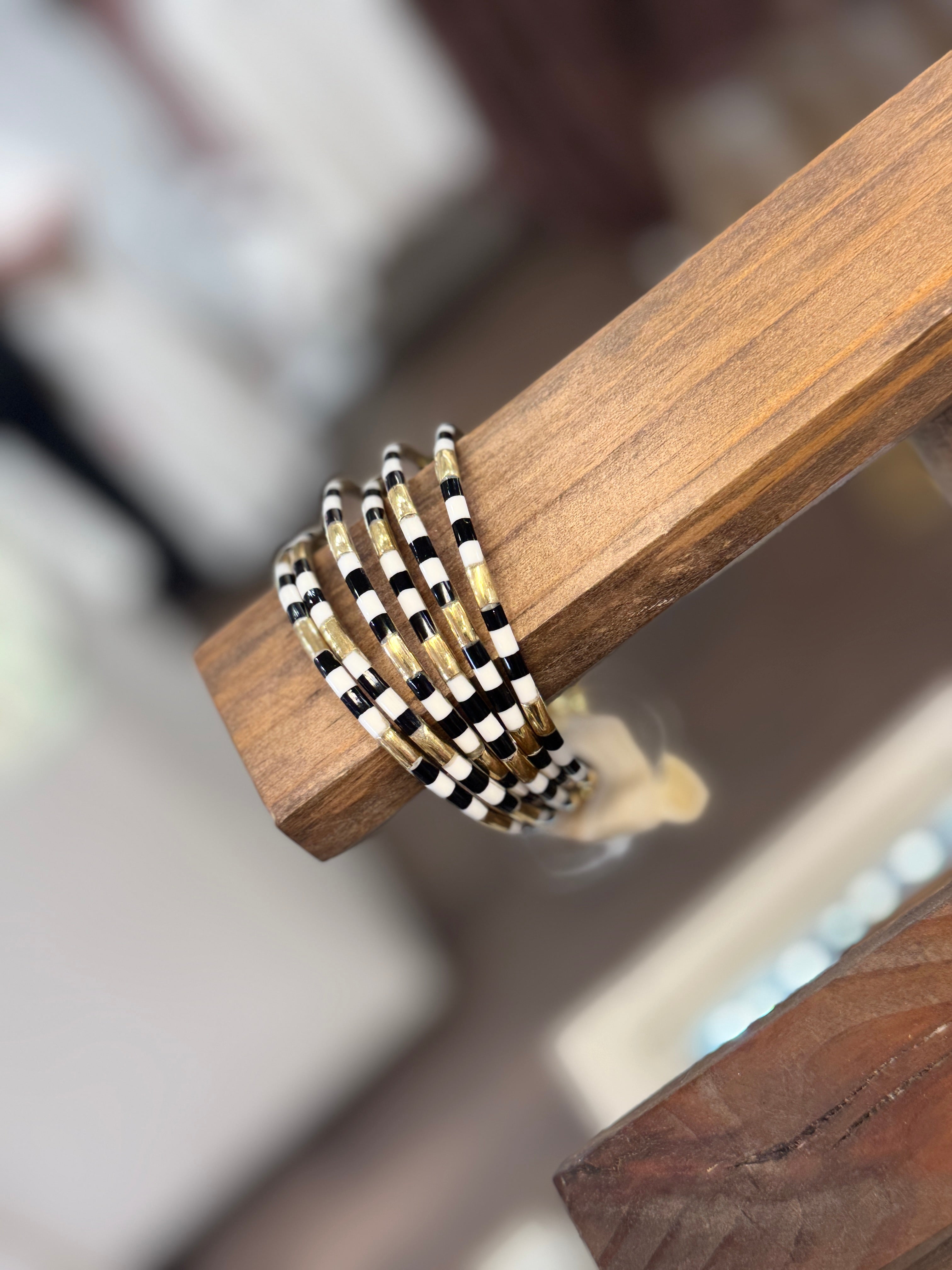 Budha Girl Red Veda Bangles (1)