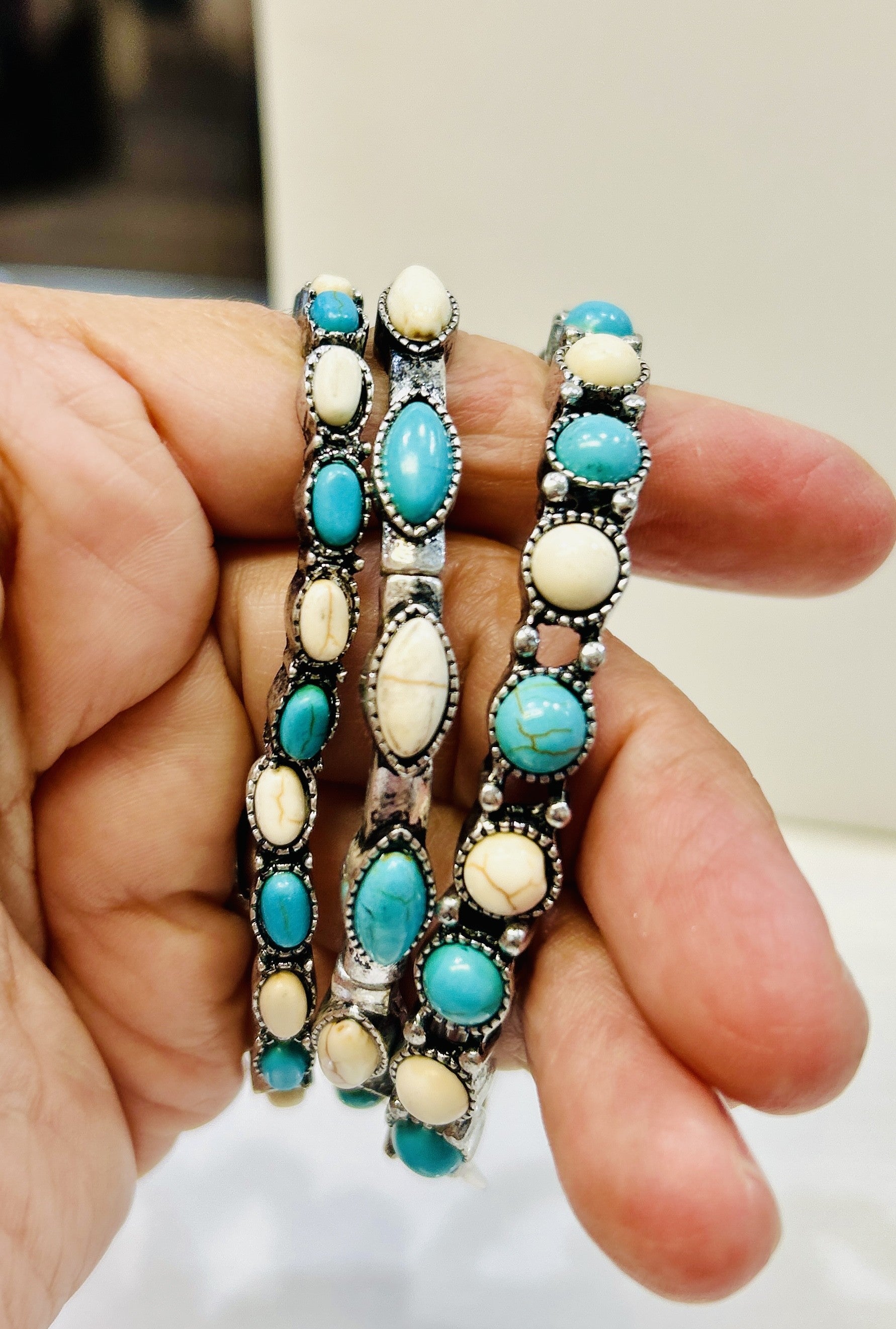 Turquoise & White Stone Stretch Bracelet